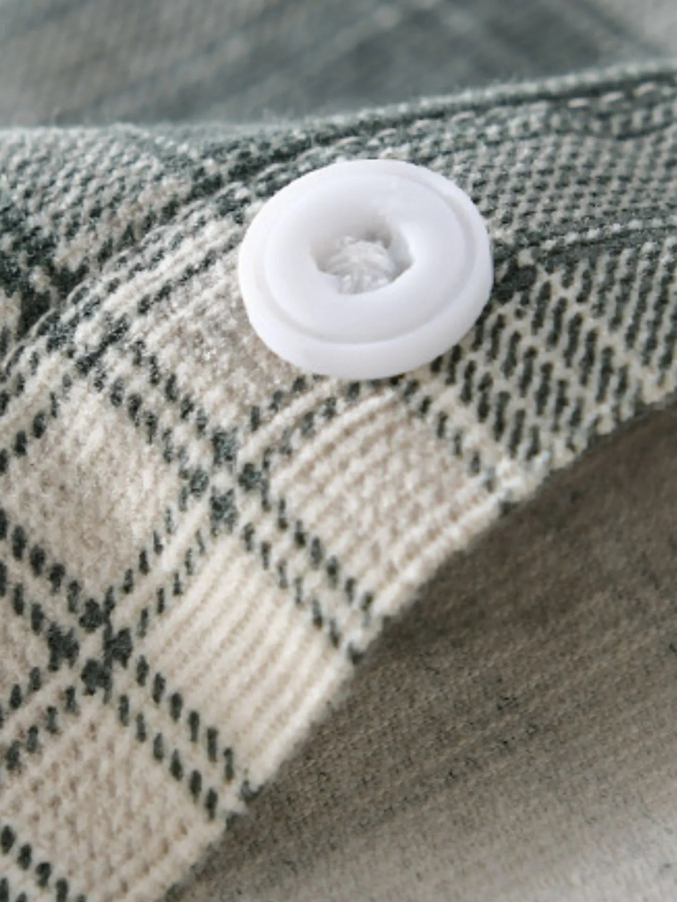 Men's Plus Size Plaid Button Up Long Sleeve Shirt - My Wear Clothing Co