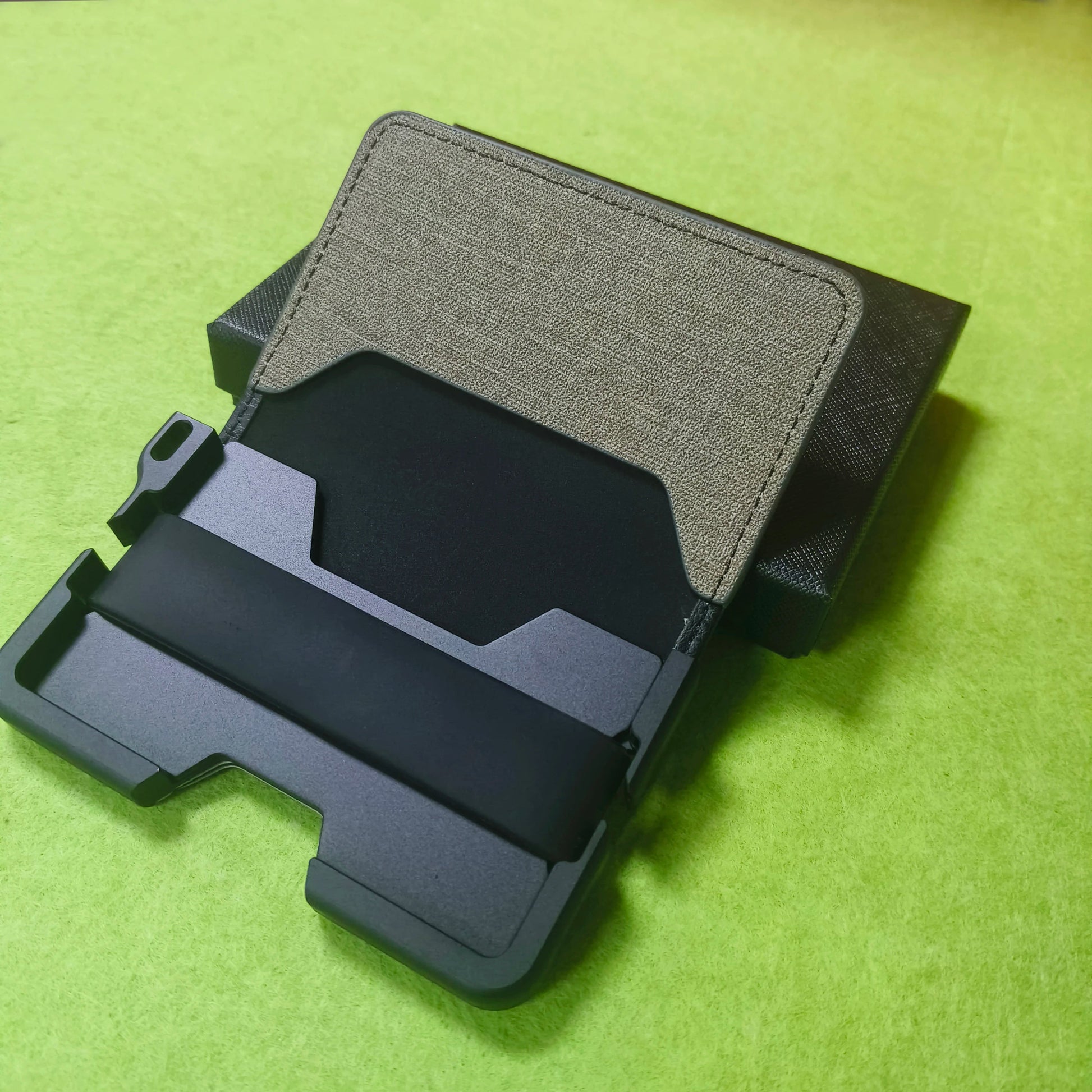 Slim RFID Wallet for Men – Aluminum - Edge Minimalism - My Wear Clothing Co